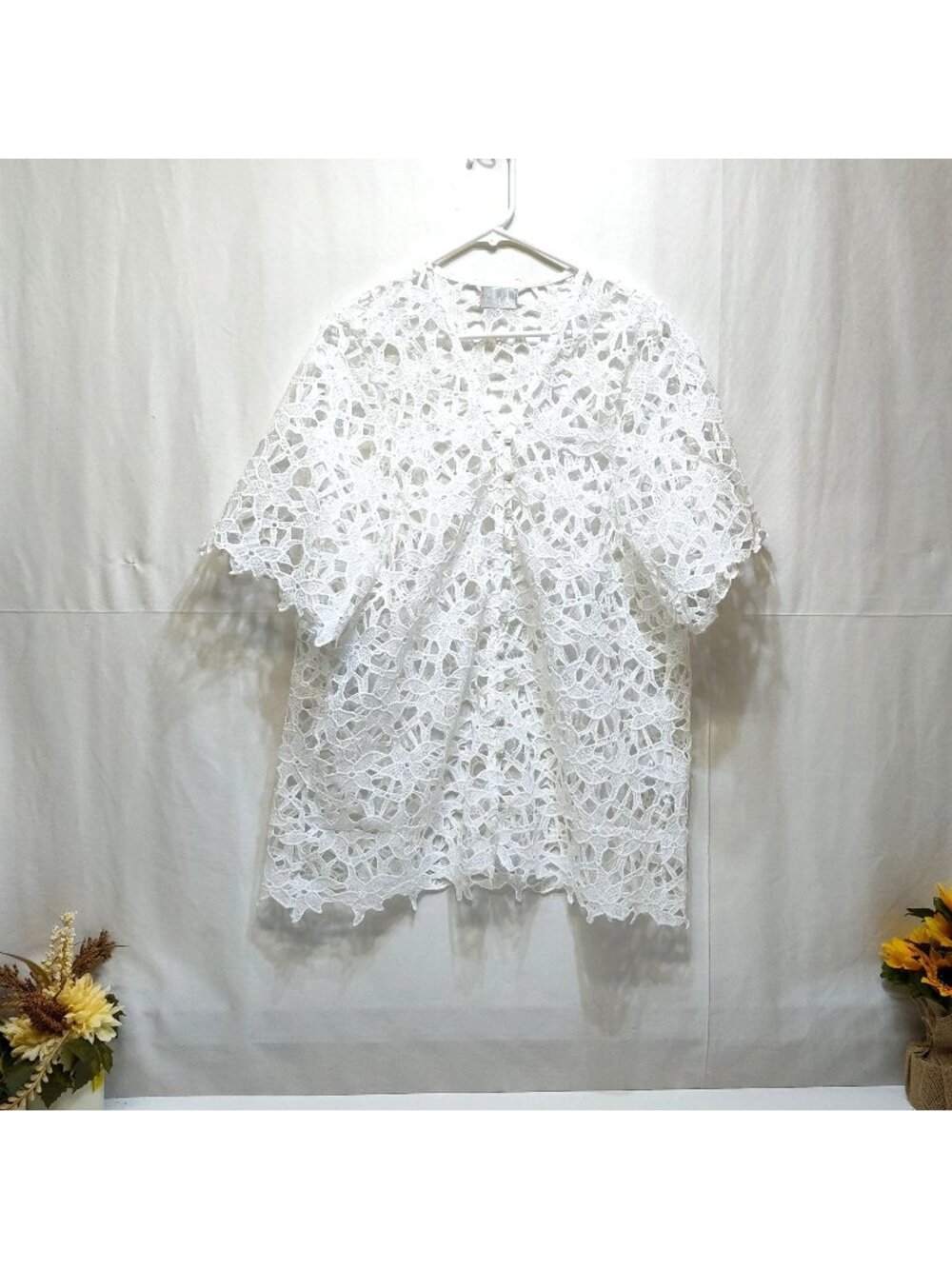 Heroes & Dreamers White Lace Short Sleeve Button-Front Top Womens Plus Size 1X
